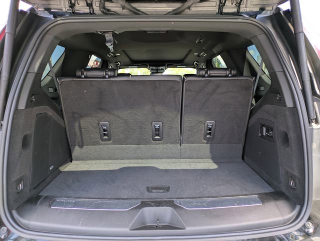 Used 2023 Cadillac Escalade Premium Luxury image 9