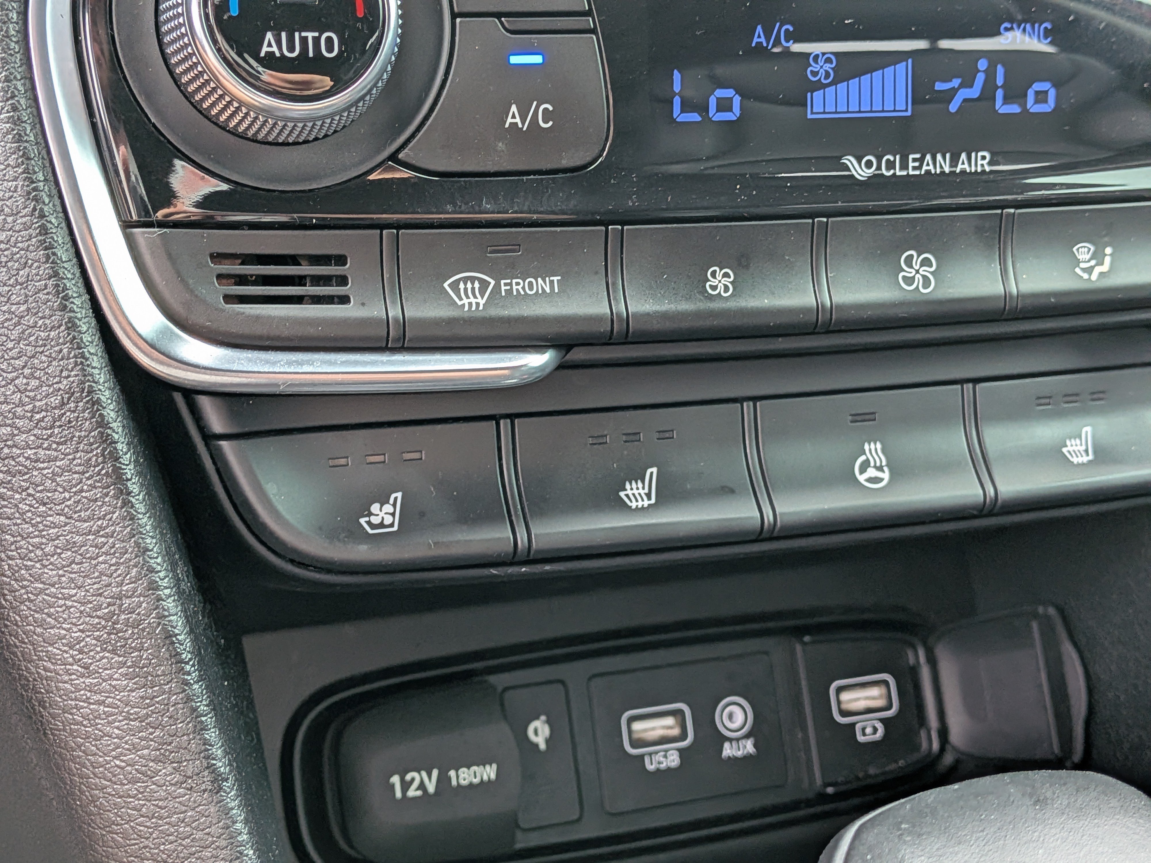 Used 2020 Hyundai Santa Fe Limited FWD image 31