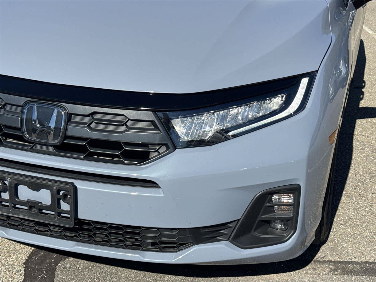 Used 2025 Honda Odyssey Sport-L image 9