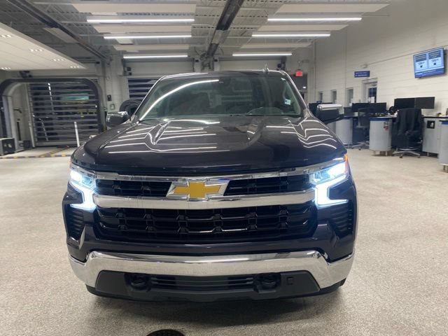 Certified 2022 Chevrolet Silverado 1500 LT AWD/4WD image 2