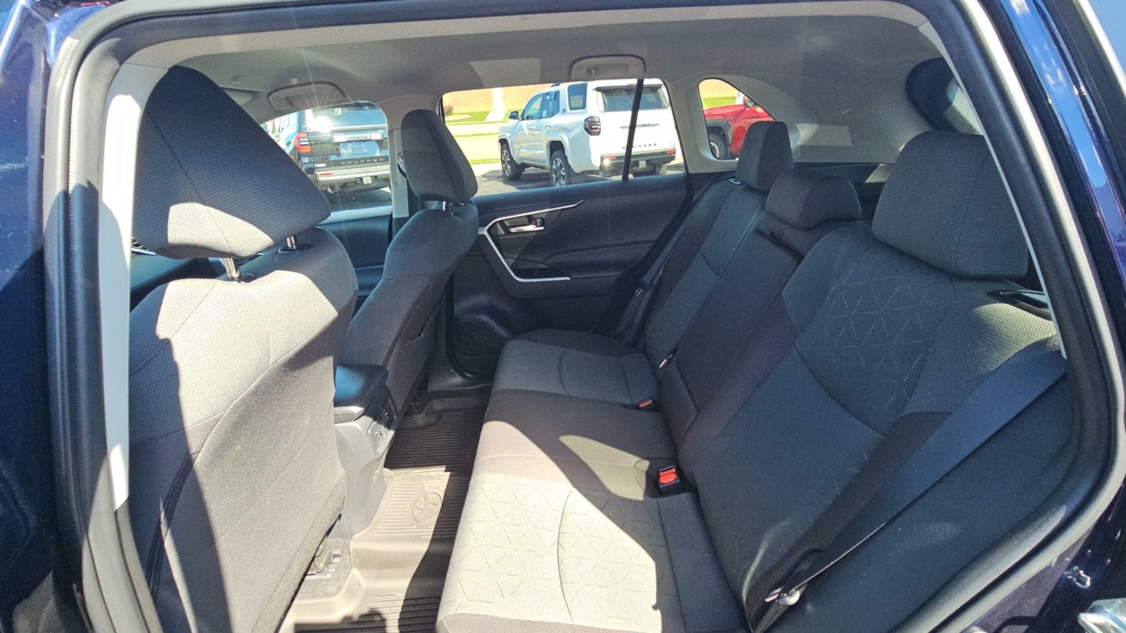 Certified 2025 Toyota RAV4 XLE AWD/4WD image 27