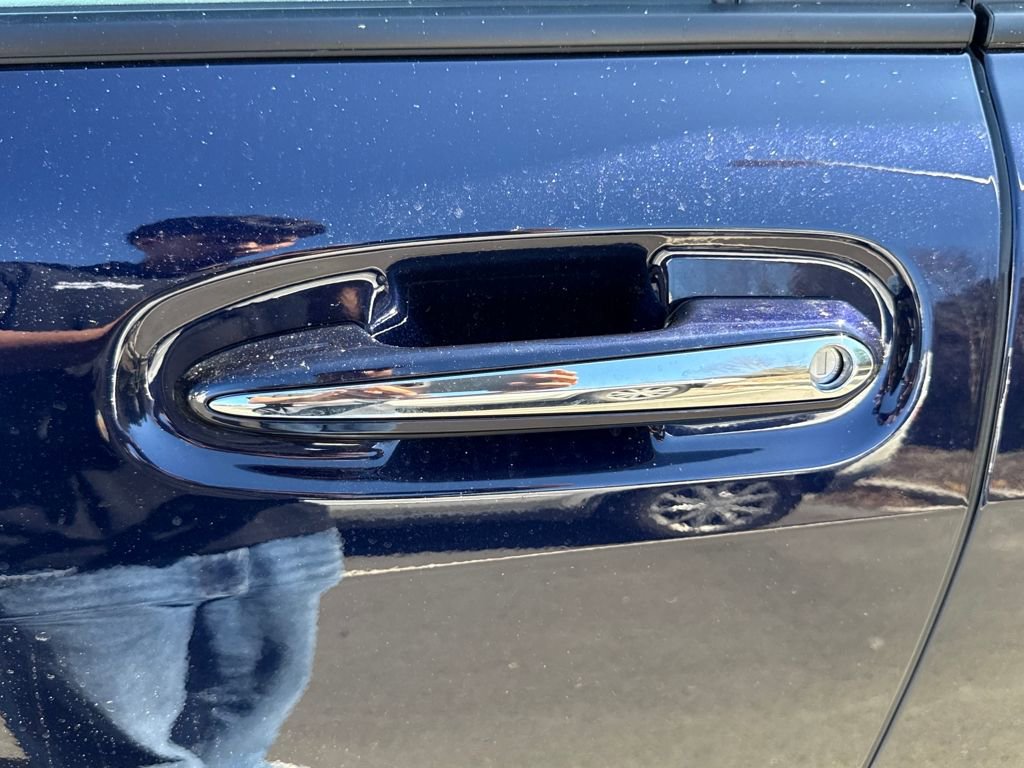 Used 2026 Toyota Sienna Limited image 16