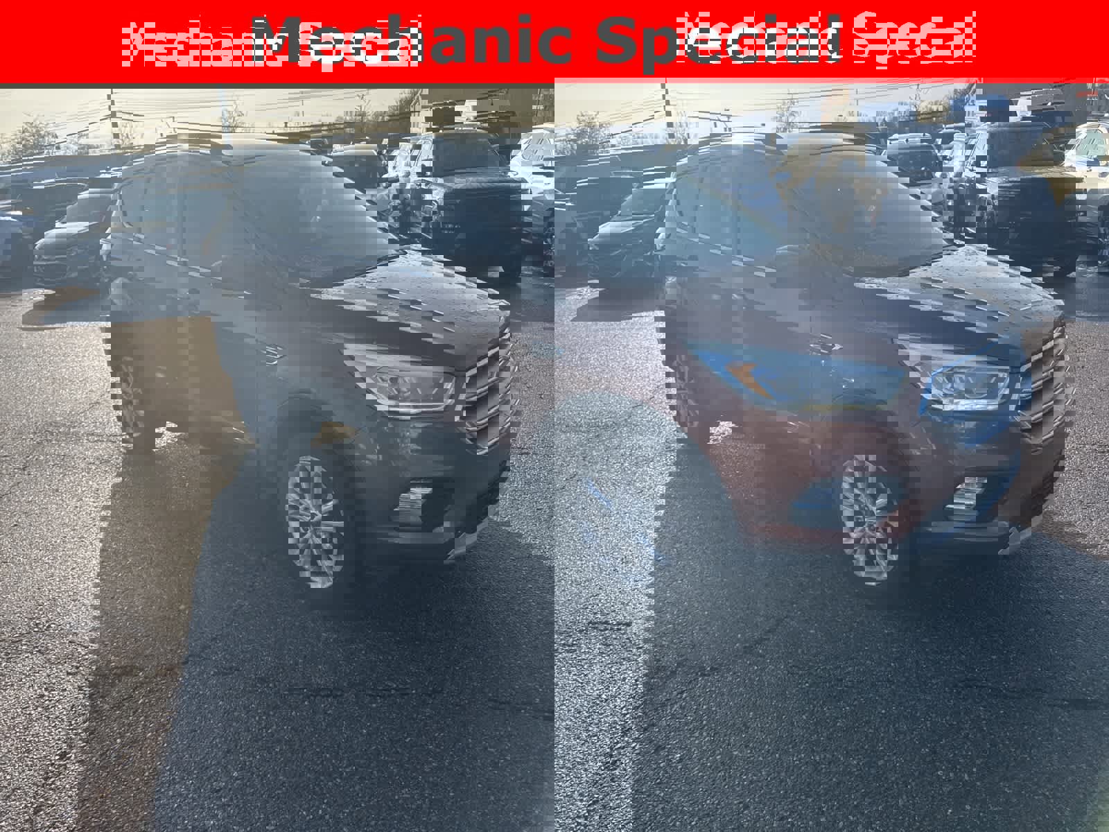 Used 2017 Ford Escape SE w/ Equipment Group 201A image 8