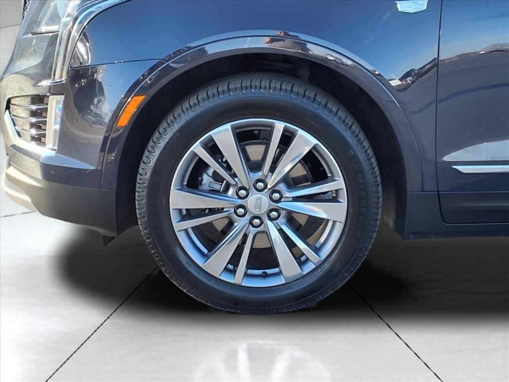 Used 2025 Cadillac XT5 Premium Luxury image 25