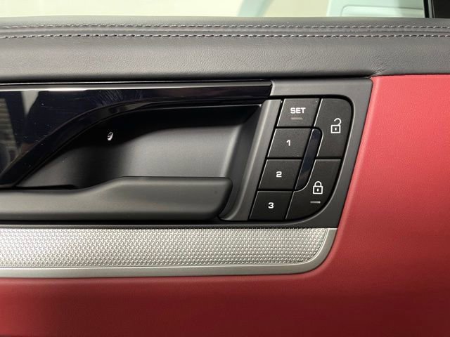 Used 2026 Porsche Cayenne Coupe image 27