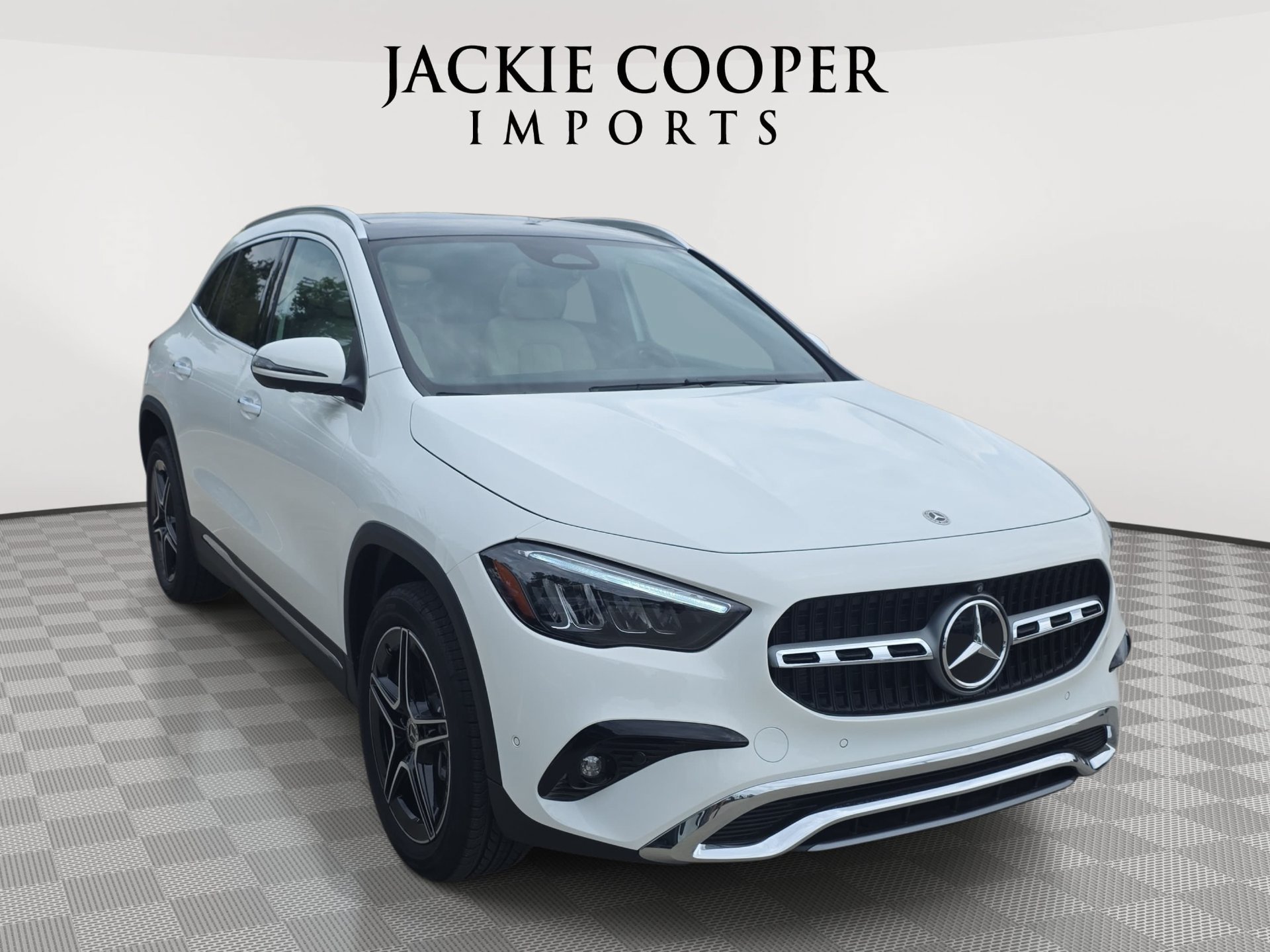 Used 2026 Mercedes-Benz GLA 250 4MATIC image 3