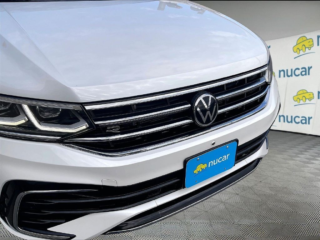 Used 2024 Volkswagen Tiguan SEL R-Line AWD/4WD image 32