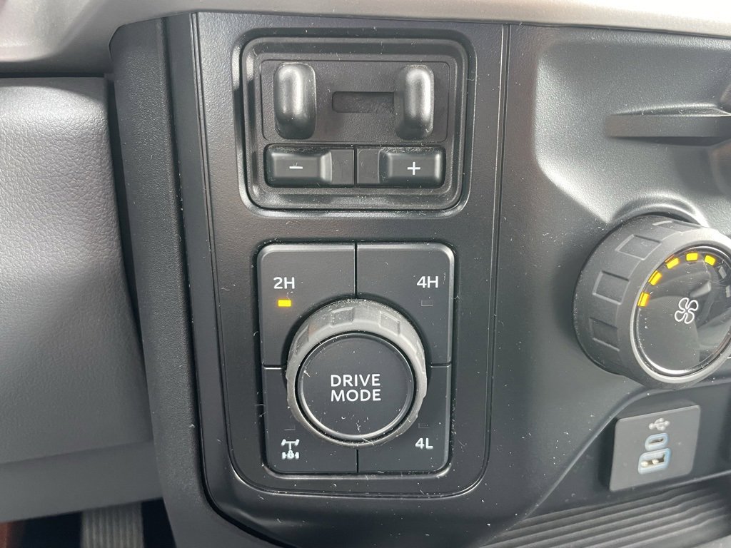 Used 2024 Ford F250 XL w/ STX Appearance Package image 46