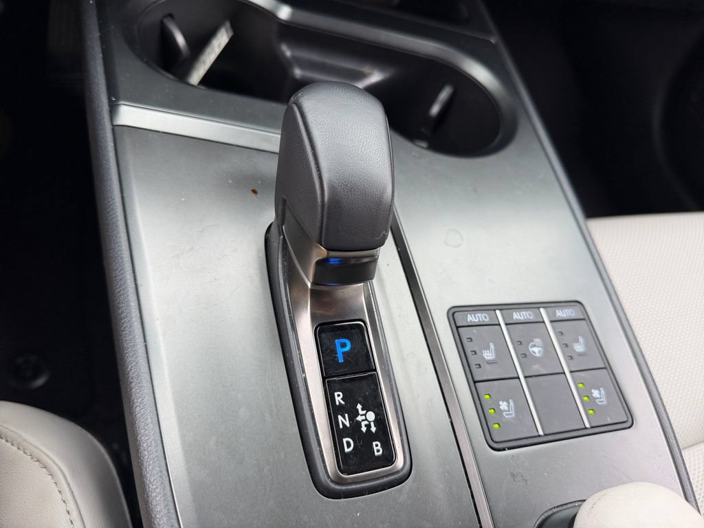 Used 2025 Lexus UX 300h AWD w/ Accessory Package (Z1) image 24