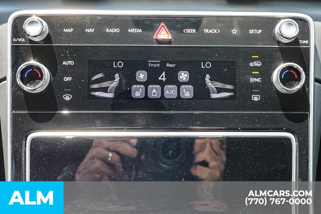 Used 2025 Genesis GV80 2.5T Standard AWD/4WD image 40