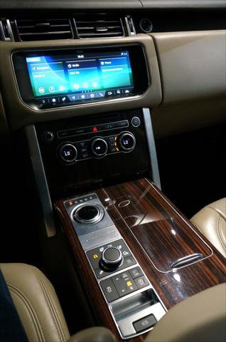 Used 2017 Land Rover Range Rover HSE image 15