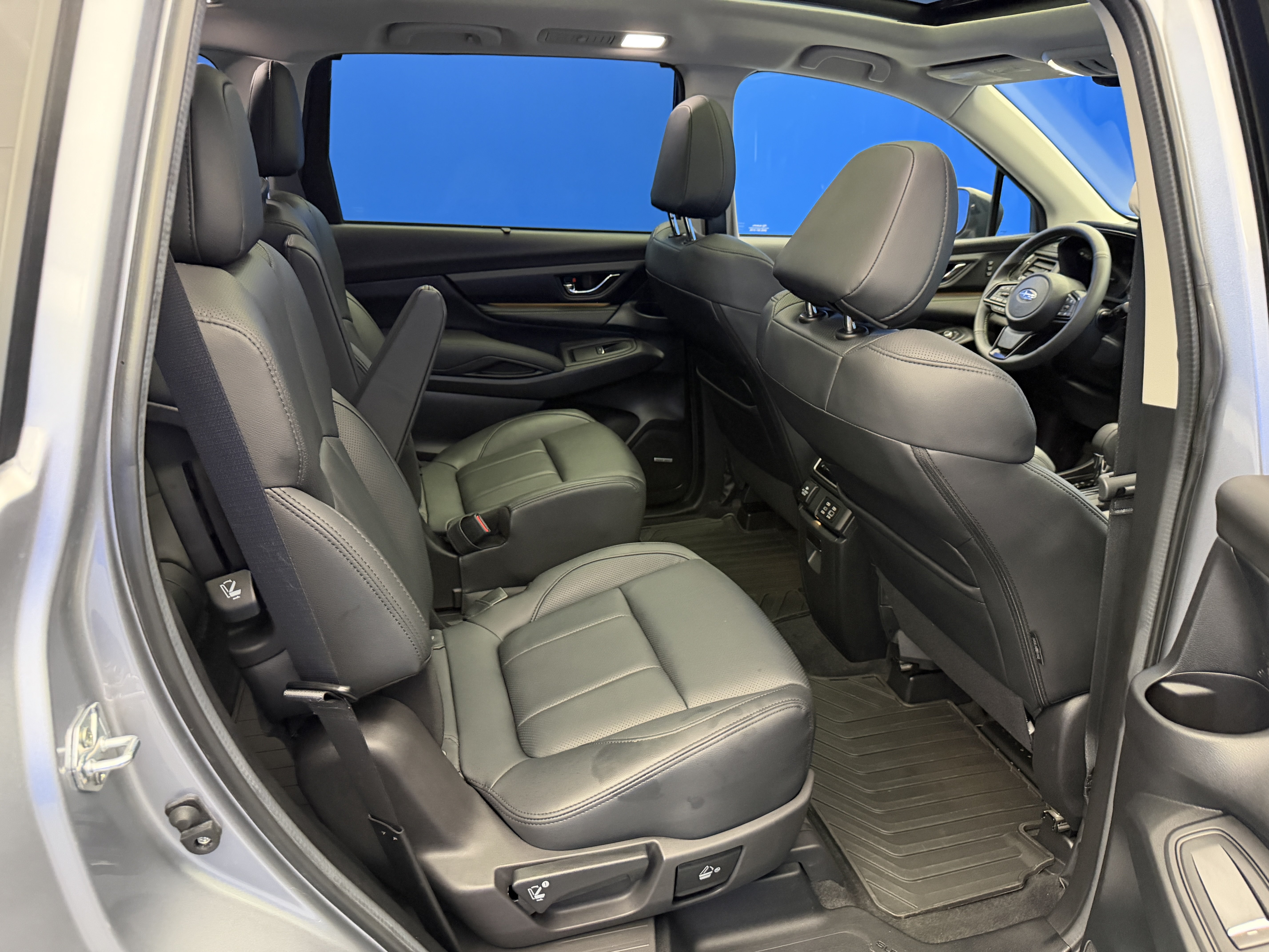 Used 2025 Subaru Ascent Bronze Edition w/ Onyx Package AWD/4WD image 27