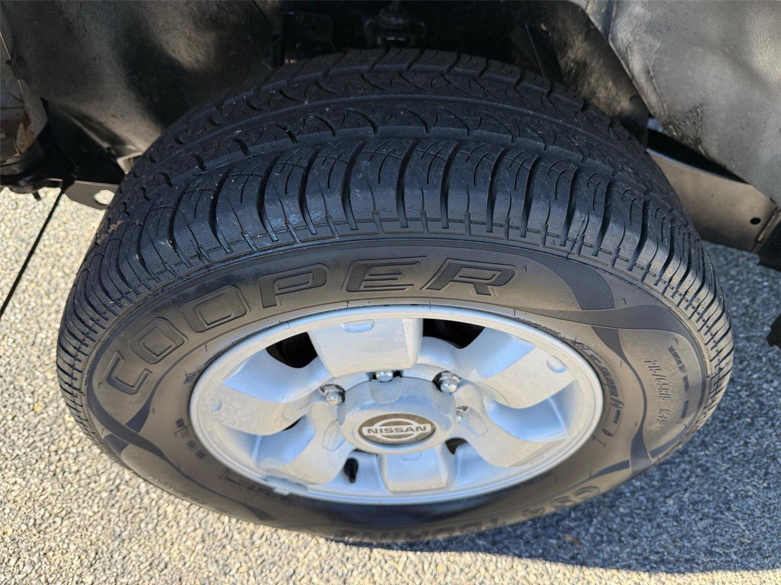 Used 1998 Nissan Frontier XE RWD image 10