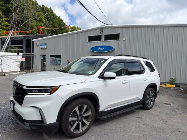 Used 2023 Honda Pilot Elite image 2