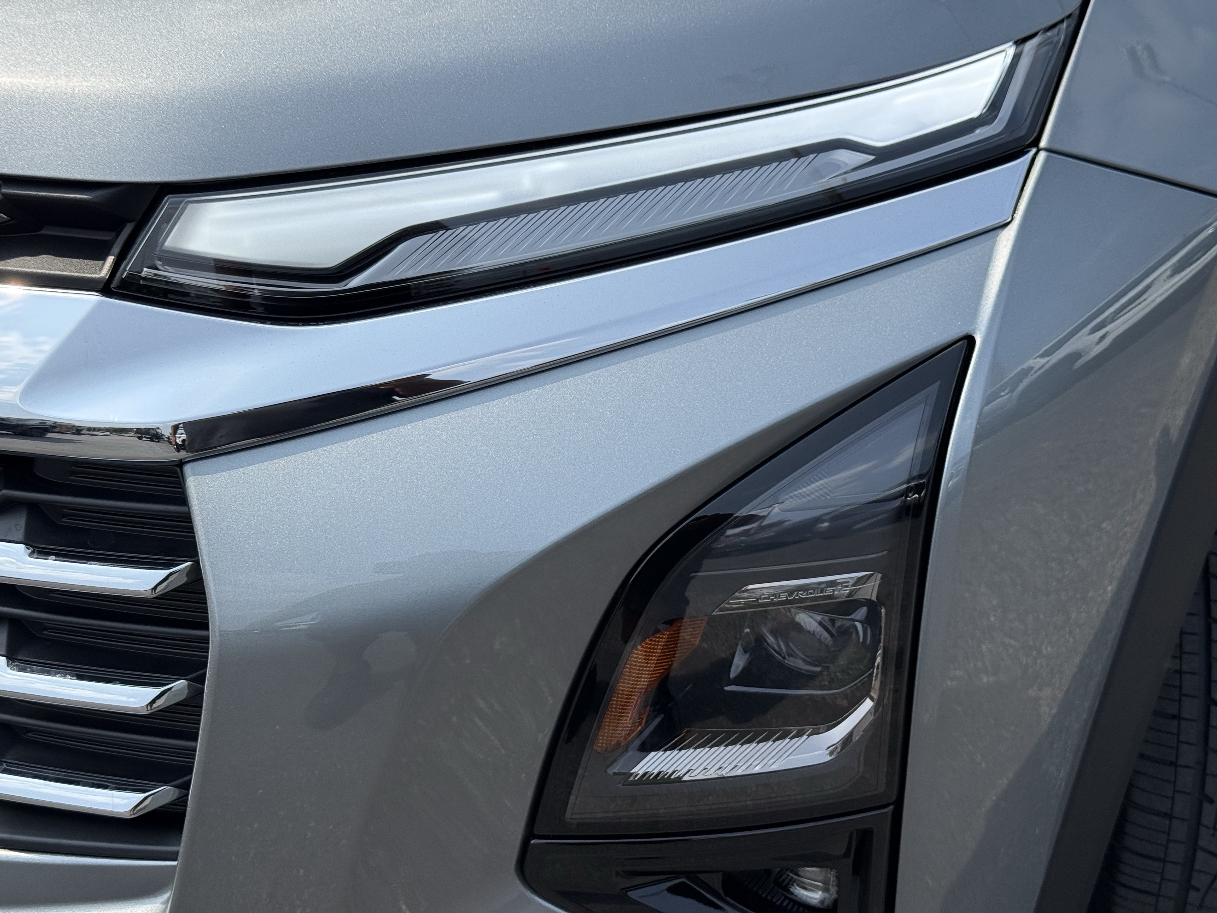 New 2027 Chevrolet Equinox LT w/ Safety and Technology Package FWD image 6