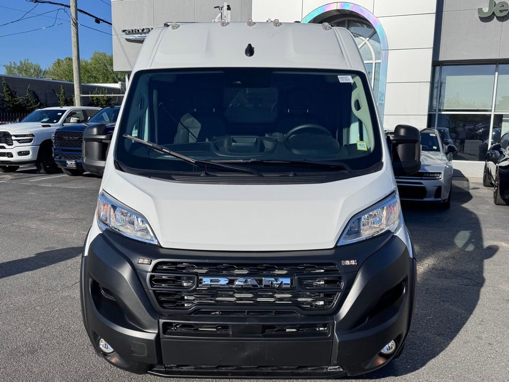 Used 2025 RAM ProMaster 2500 w/ Convenience Group FWD image 2
