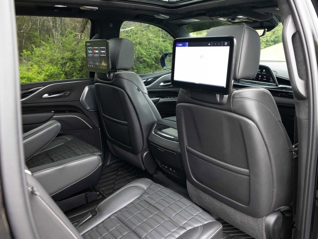 Used 2023 Cadillac Escalade ESV V image 68