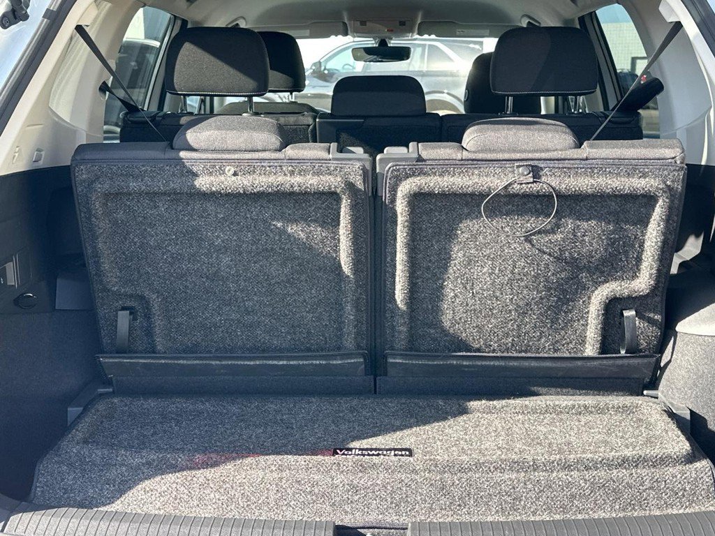 Used 2023 Volkswagen Tiguan S image 6