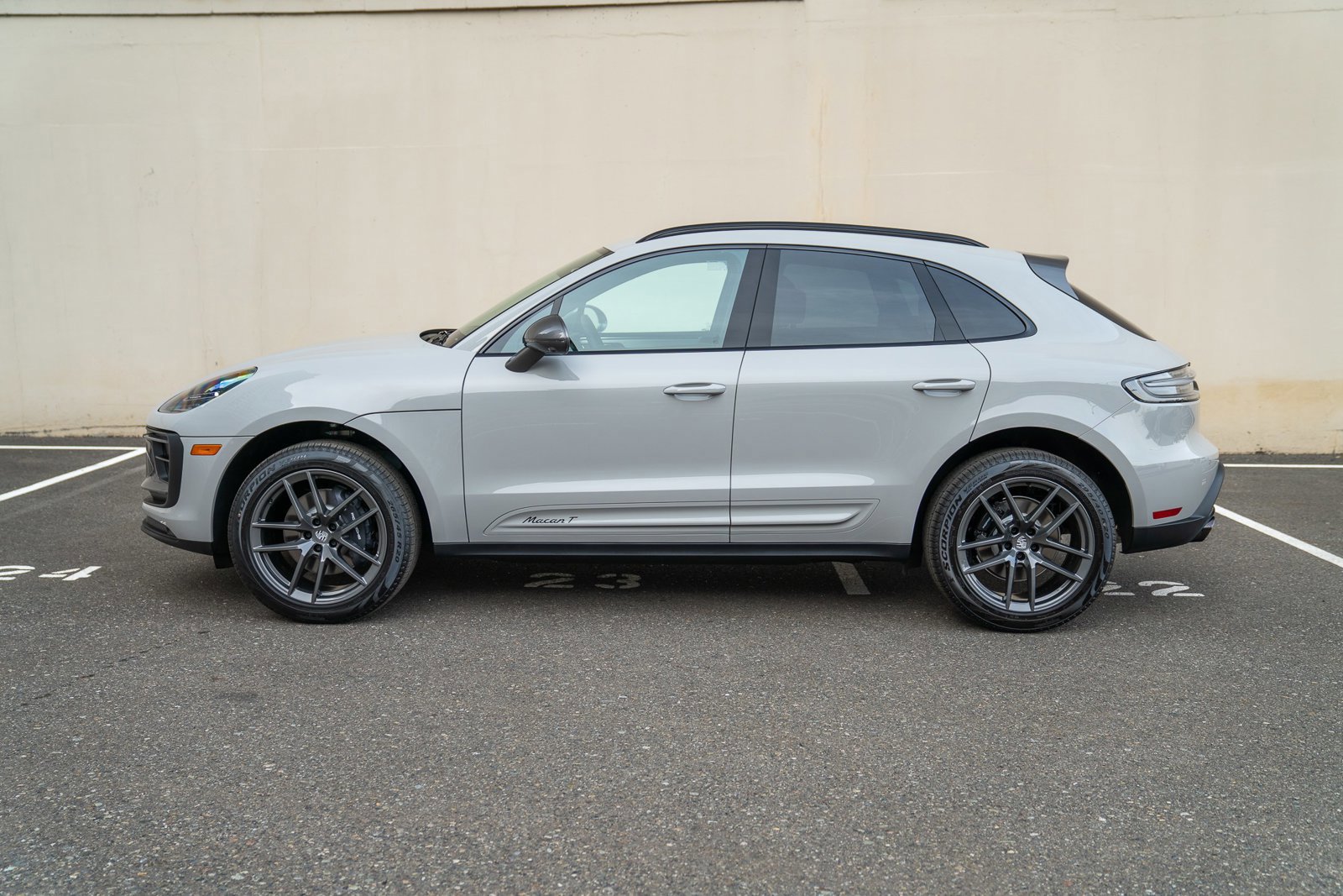 Certified 2026 Porsche Macan Turbo AWD/4WD image 2