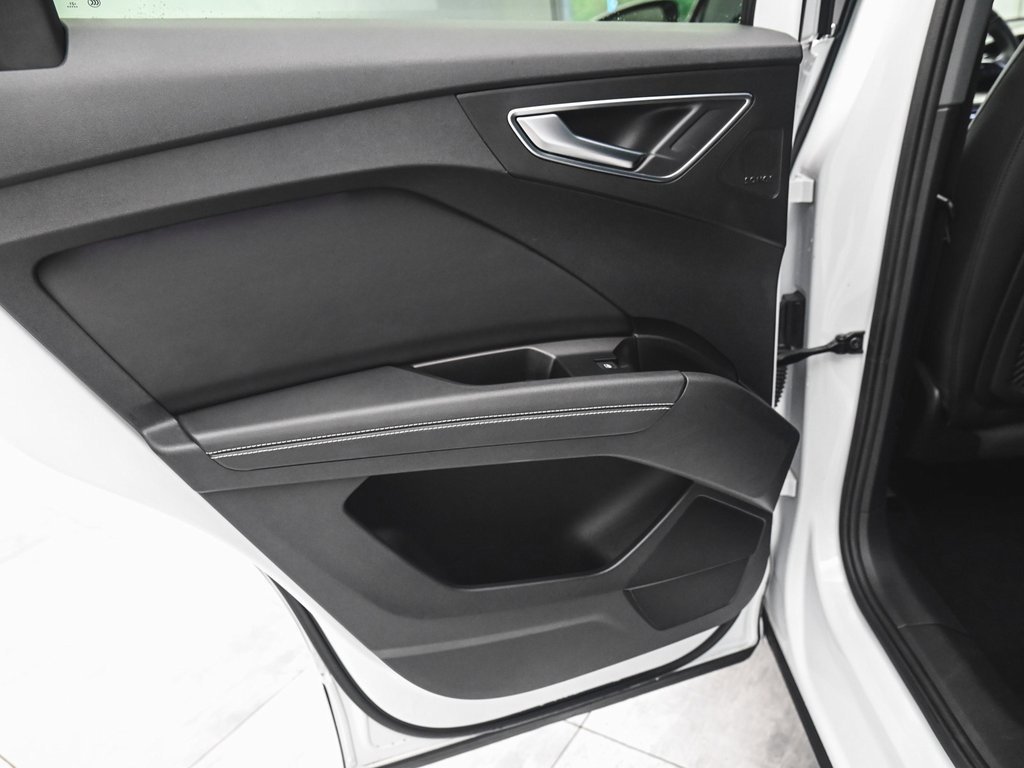 Used 2022 Audi Q4 e-tron Premium Plus w/ Premium Plus image 11