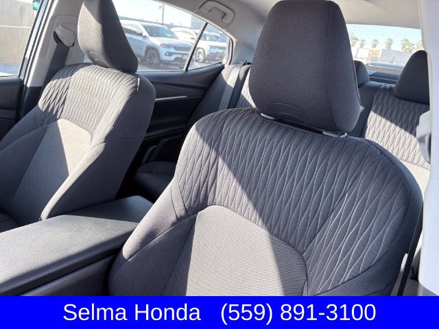 Used 2025 Toyota Camry LE FWD image 11