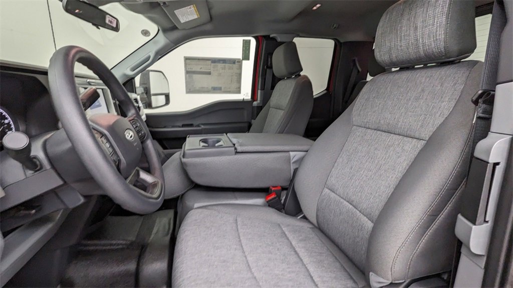 New 2026 Ford F250 XL image 2