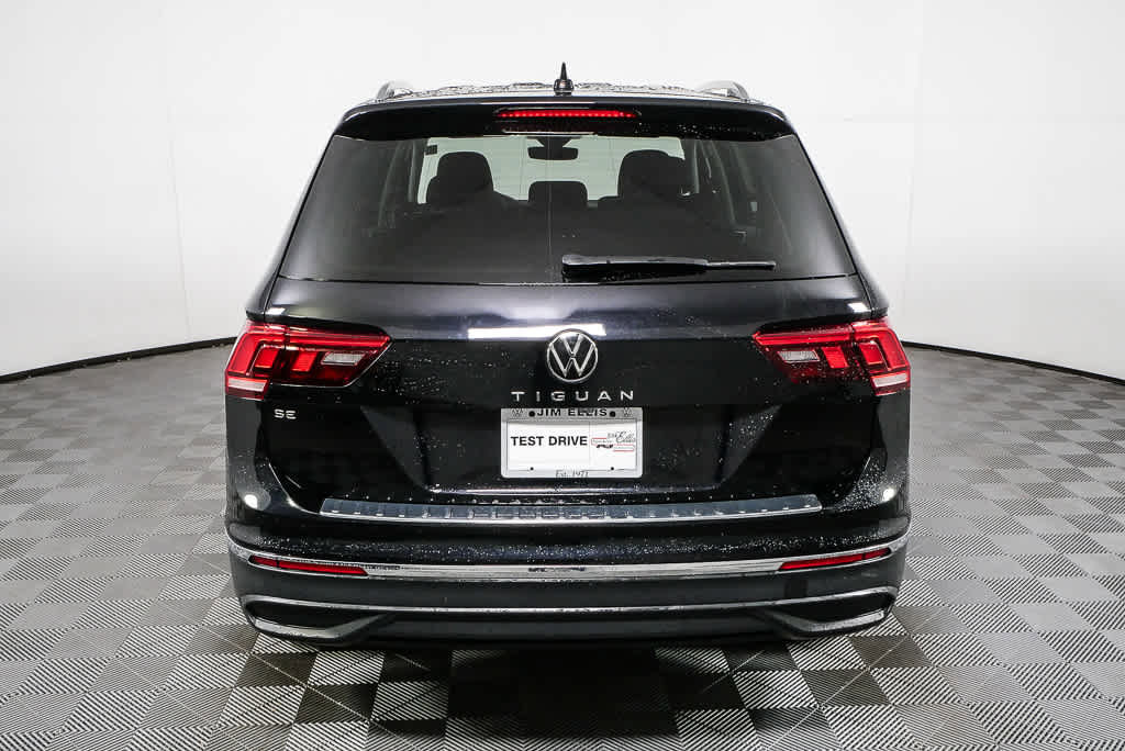 Certified 2023 Volkswagen Tiguan SE FWD image 29