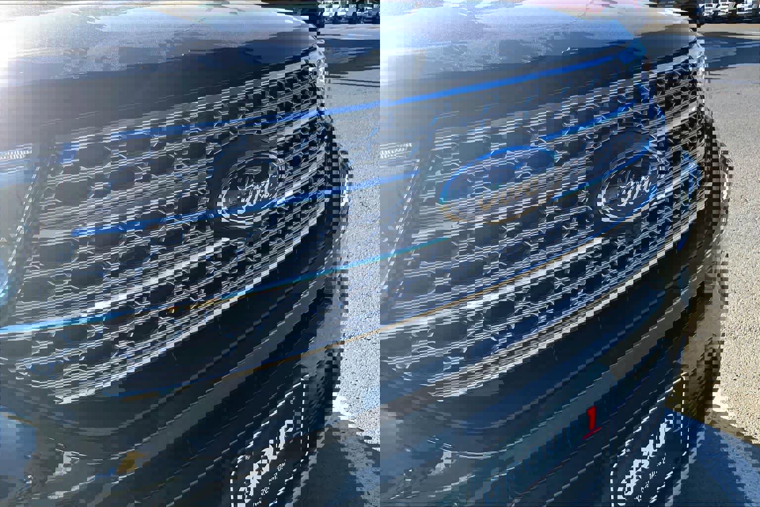 Used 2023 Ford Explorer Limited w/ Limited Technology Package image 29