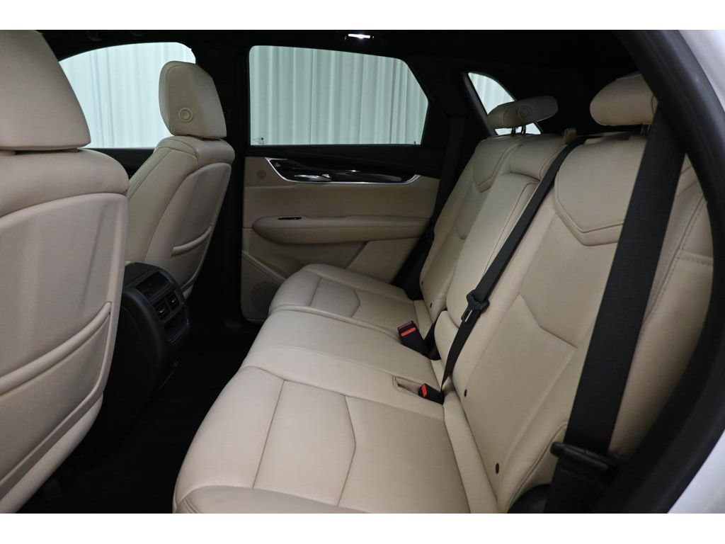 Used 2018 Cadillac XT5 Luxury w/ Driver Awareness Package AWD/4WD image 27