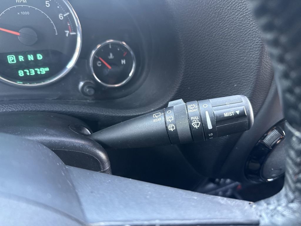 Used 2015 Jeep Wrangler Unlimited Sahara image 17