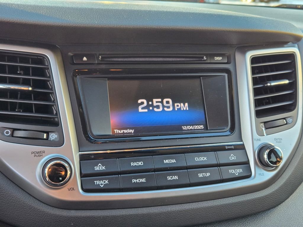 Used 2017 Hyundai Tucson SE image 30