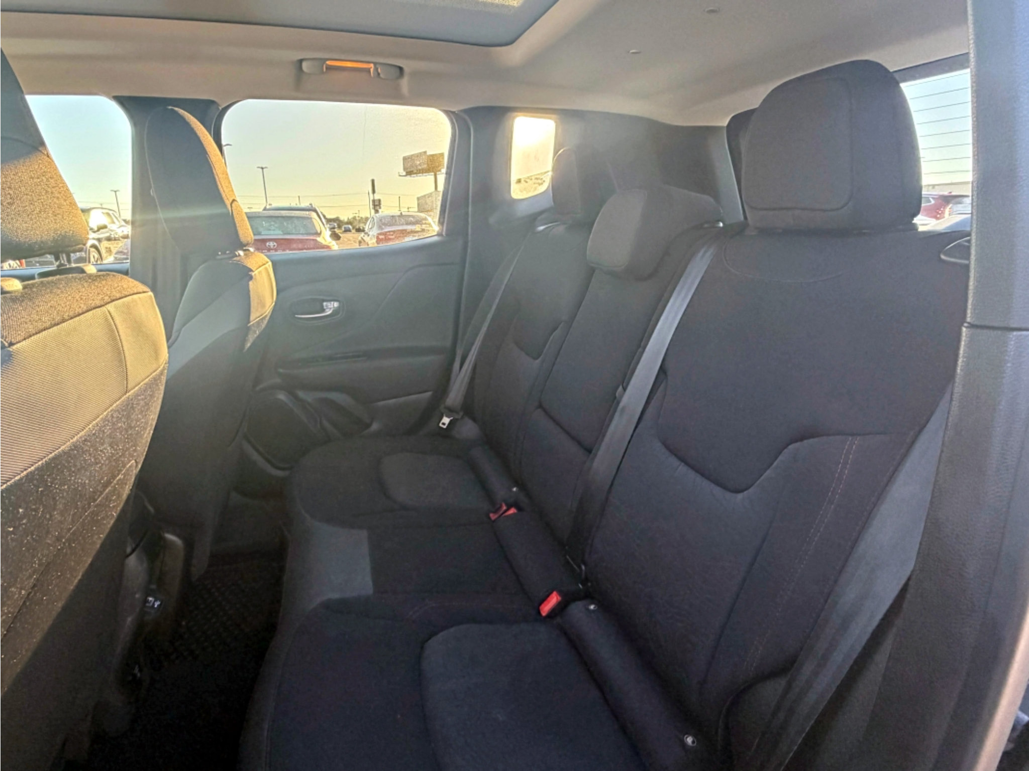 Used 2022 Jeep Renegade Trailhawk w/ Sun/Sound Group AWD/4WD image 22