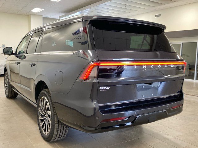 New 2026 Lincoln Navigator L Black Label AWD/4WD image 5