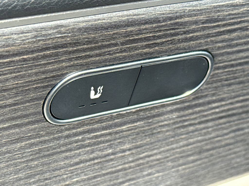 Used 2022 Mercedes-Benz GLB 250 image 21