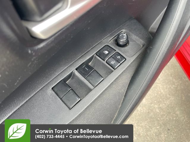 Used 2020 Toyota Corolla LE FWD image 19