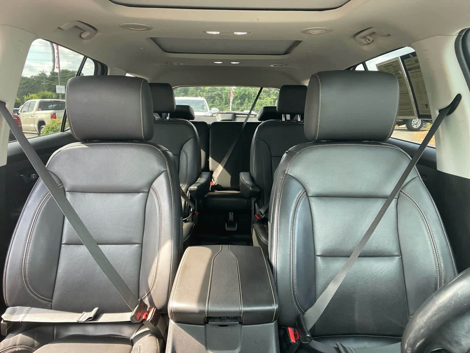 Used 2019 Chevrolet Traverse Premier w/ Driver Confidence II Package FWD image 29