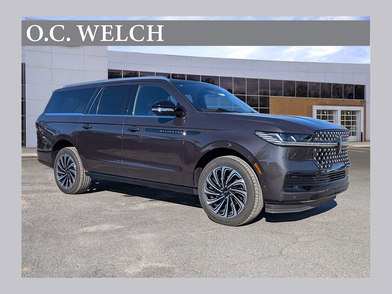 Certified 2025 Lincoln Navigator L Black Label image 1