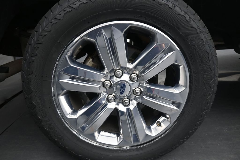 Used 2019 Ford F150 XLT w/ Equipment Group 302A Luxury AWD/4WD image 10