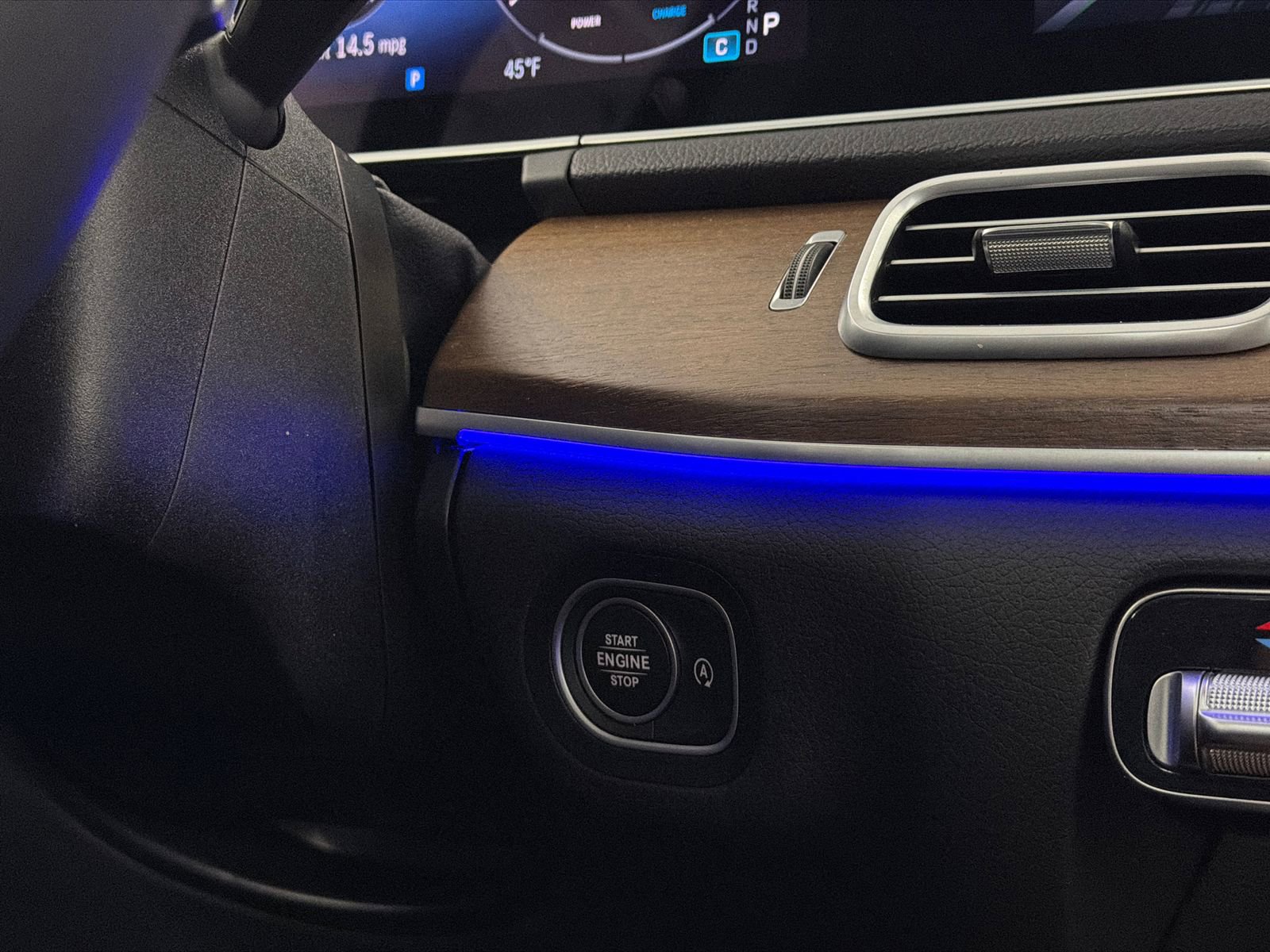 Used 2024 Mercedes-Benz GLE 350 4MATIC image 30