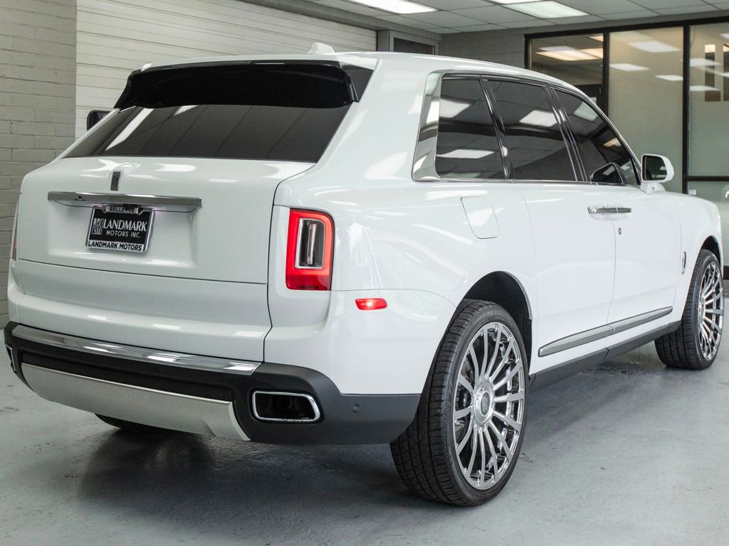 Used 2022 Rolls-Royce Cullinan w/ Cullinan Package image 48