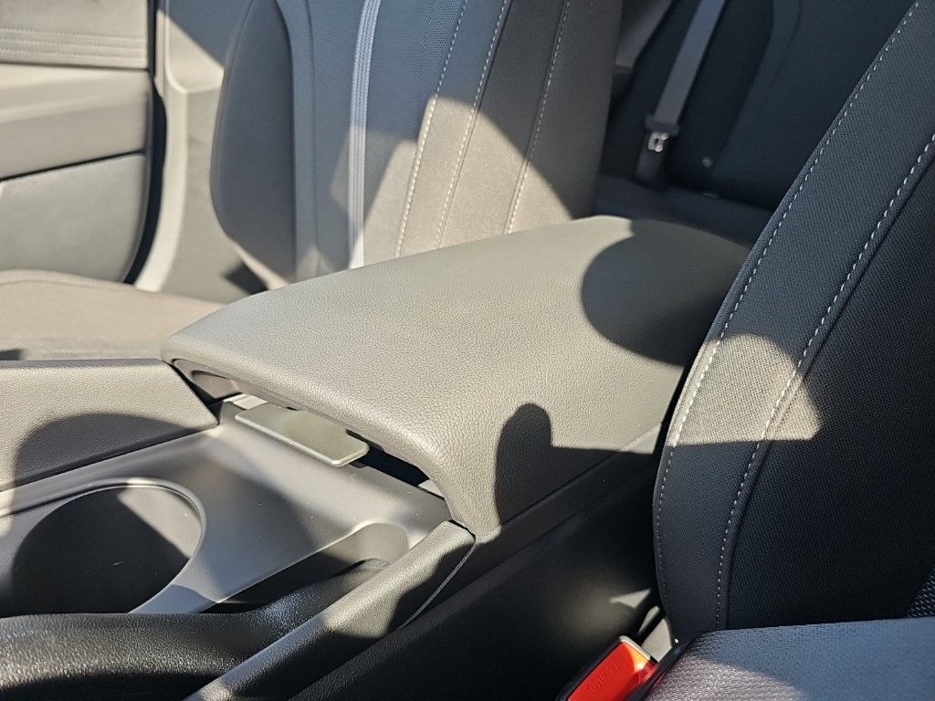 New 2026 Hyundai Elantra SE FWD image 23
