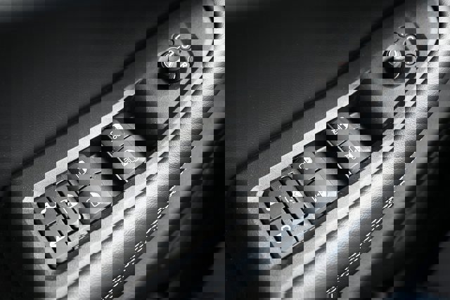 Used 2022 Jeep Grand Cherokee L Laredo image 42