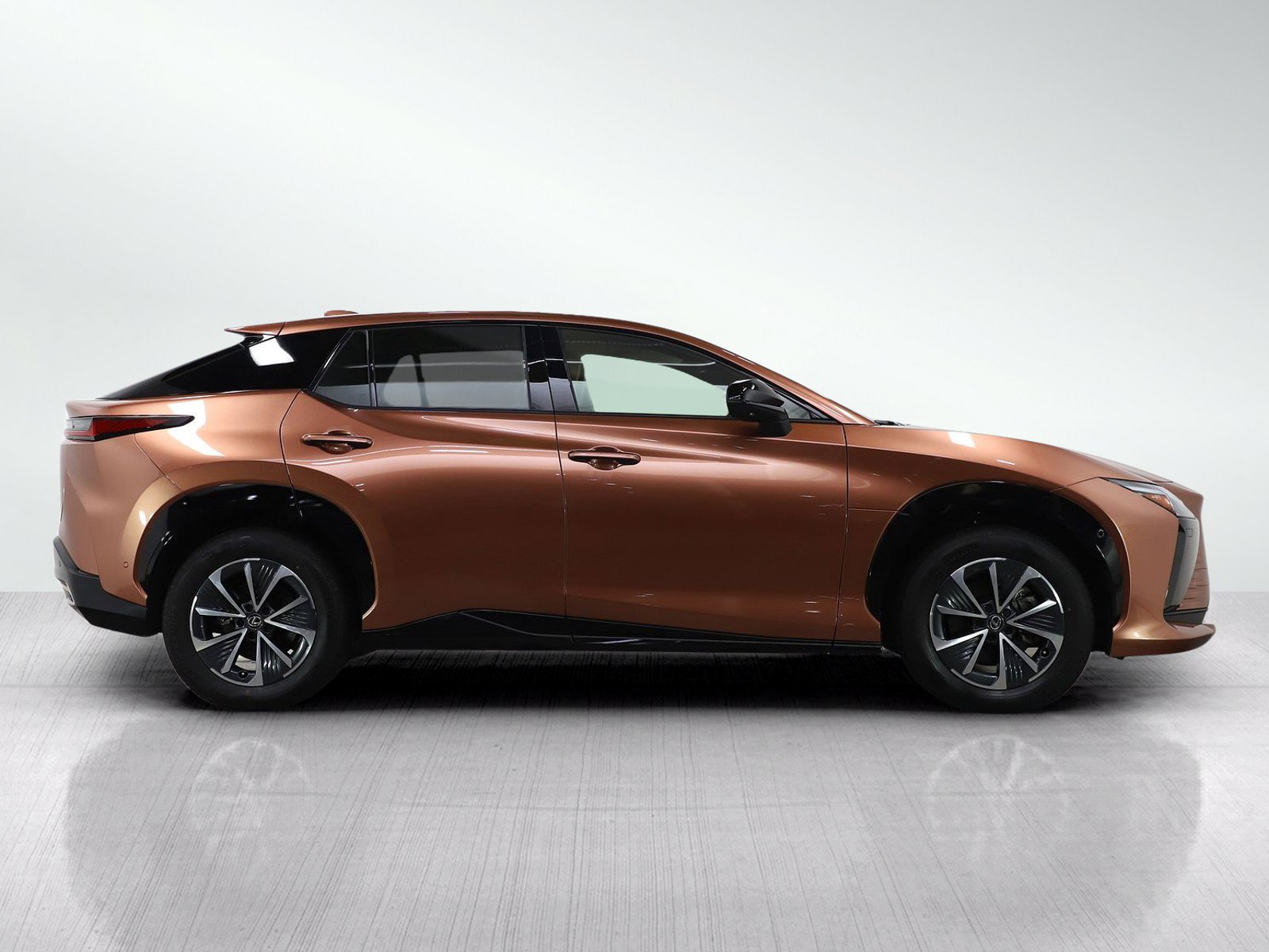 Used 2024 Lexus RZ 450e Premium w/ Technology Package AWD/4WD image 6