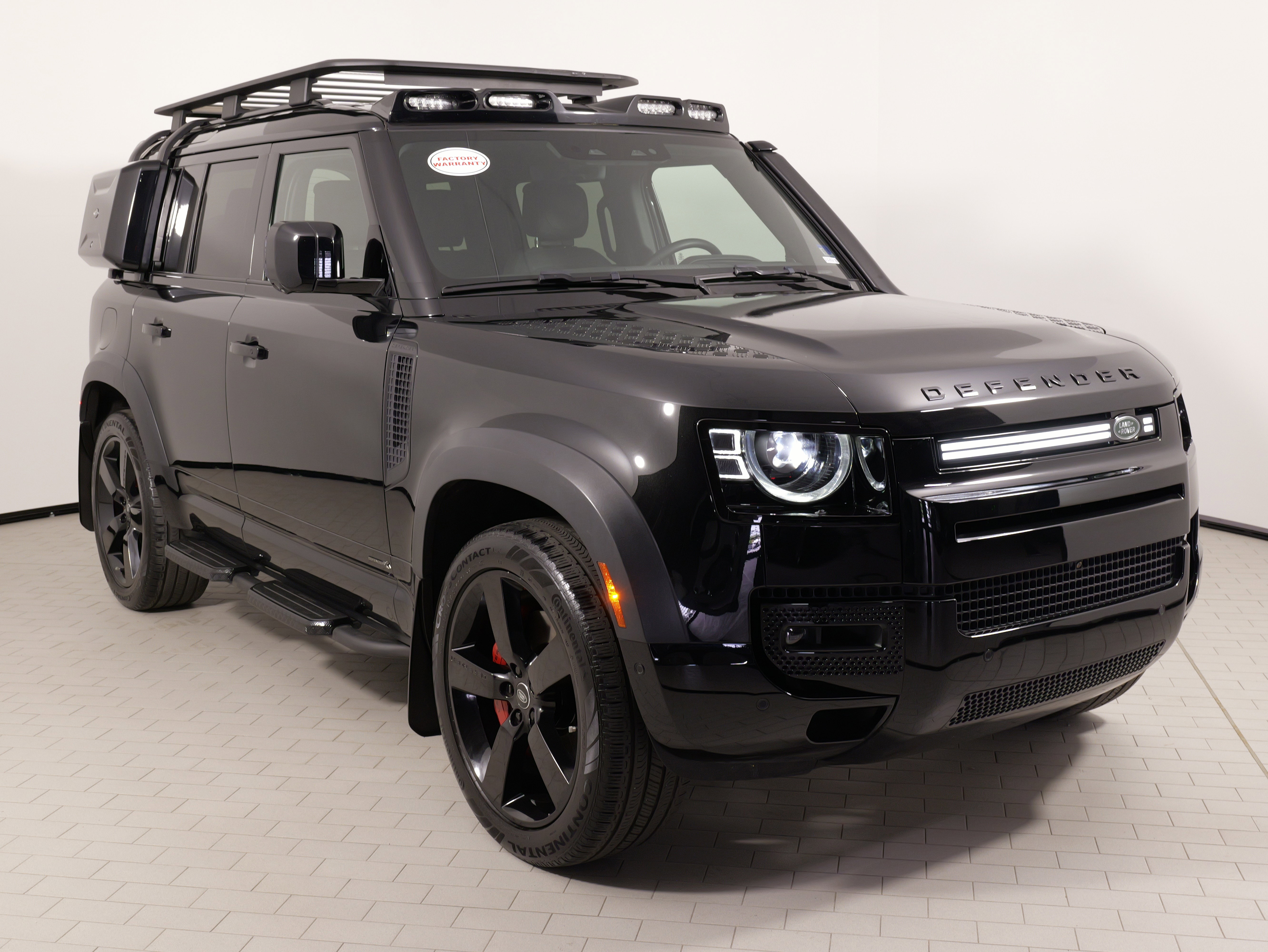 Used 2023 Land Rover Defender 110 X AWD/4WD image 9