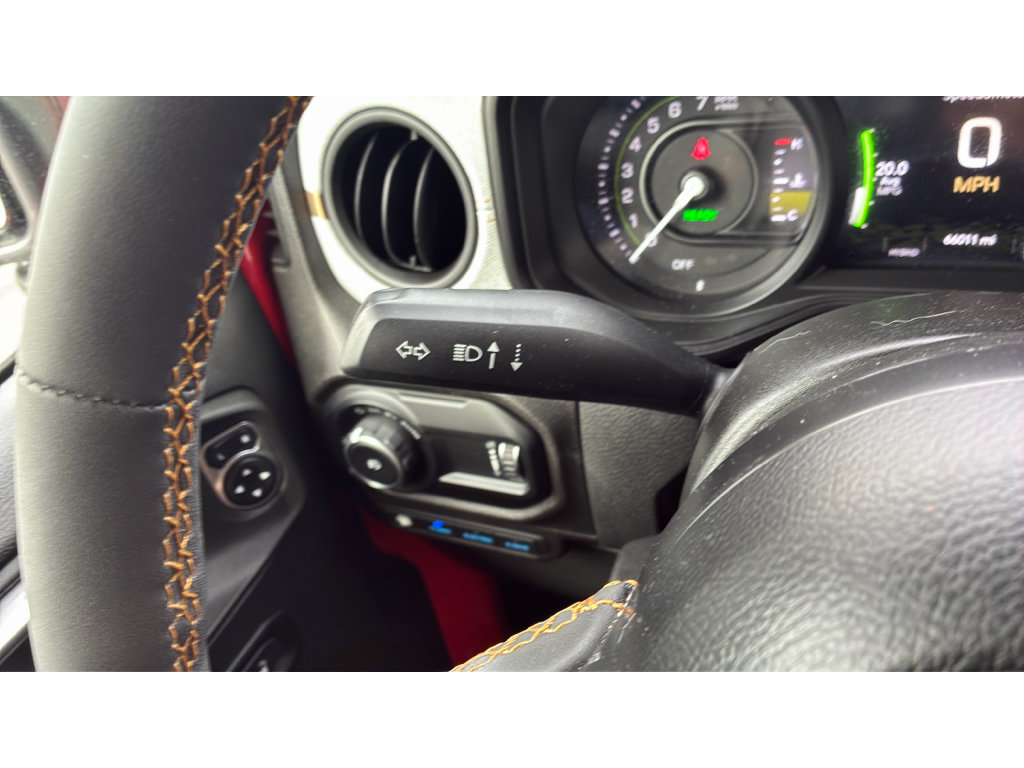 Used 2024 Jeep Wrangler Unlimited AWD/4WD image 23