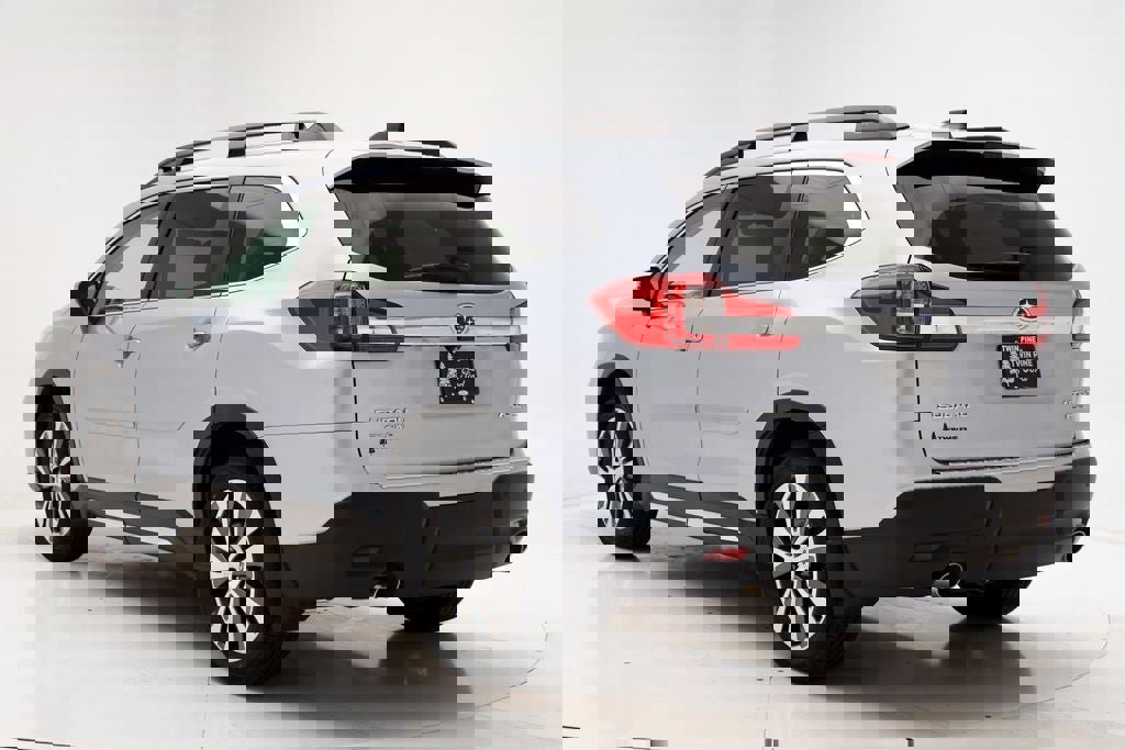 Used 2022 Subaru Ascent Limited w/ Technology Package image 7