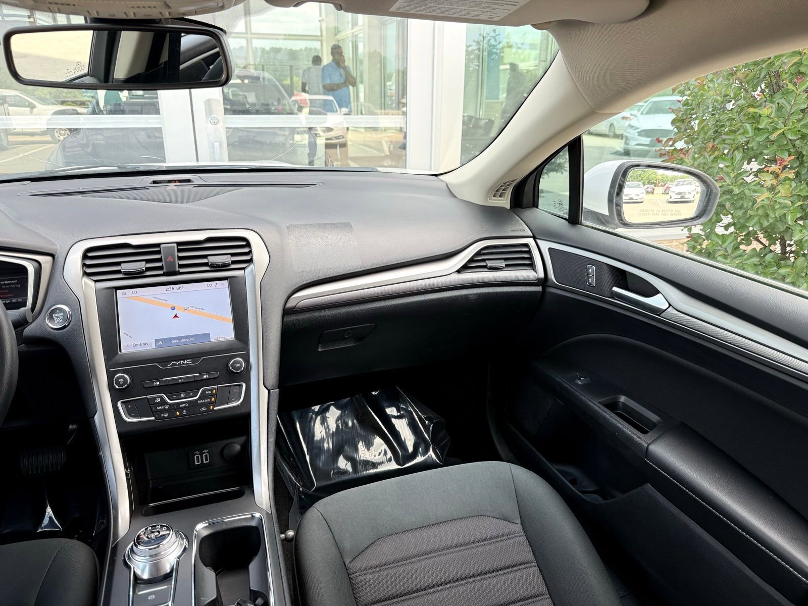 Used 2020 Ford Fusion SE FWD image 21