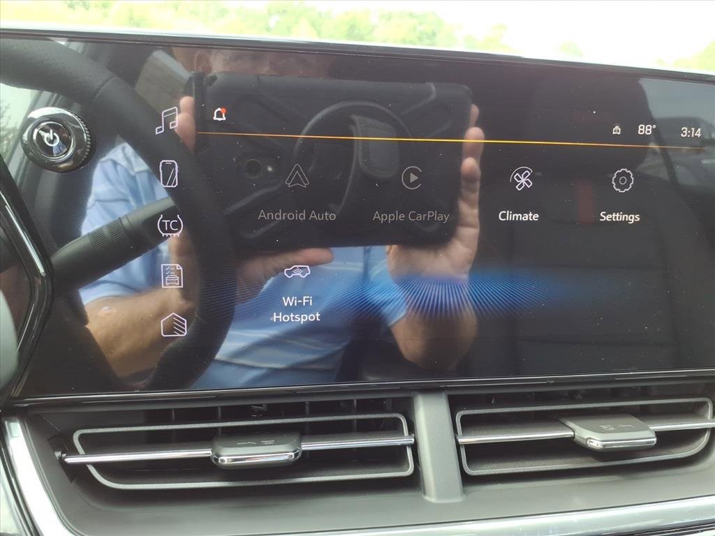 New 2026 Chevrolet Trax RS w/ Sunroof Package image 25
