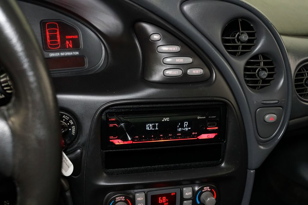 Used 2003 Pontiac Bonneville SSEi image 16