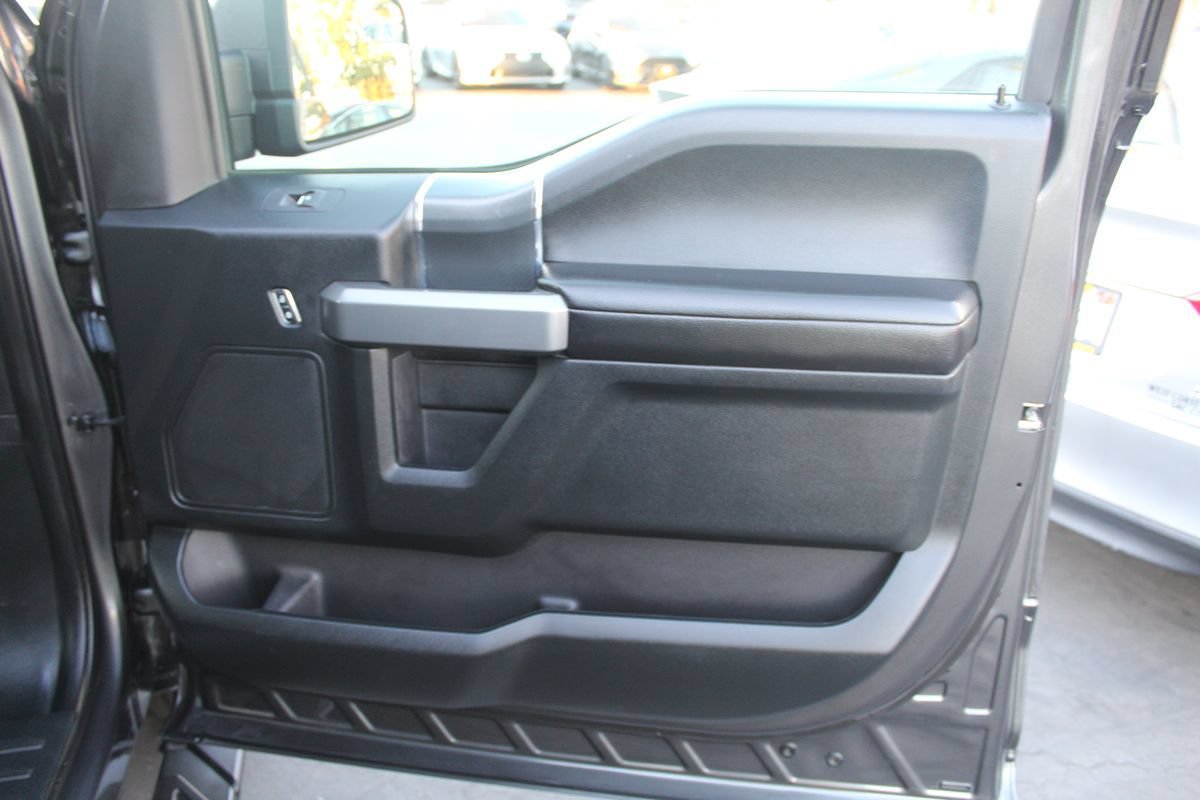 Used 2018 Ford F150 XLT w/ Equipment Group 302A Luxury AWD/4WD image 23